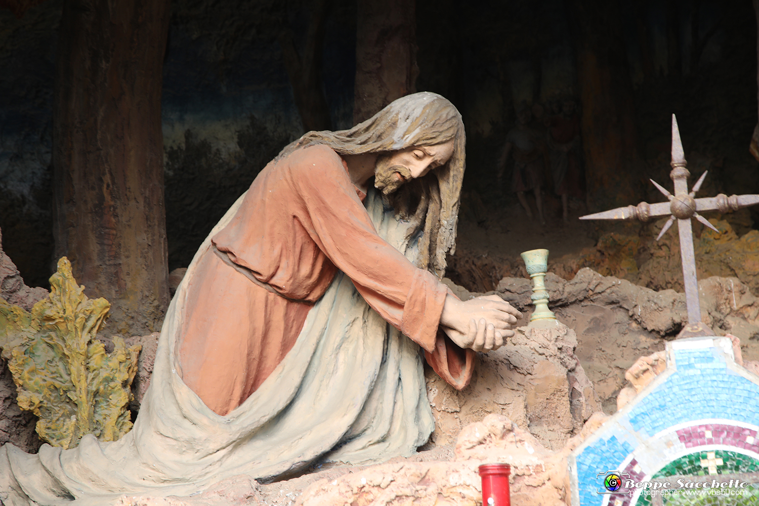 VBS_0854 - I Piloni della Via Crucis del Sacro Monte di Montà d'Alba.jpg